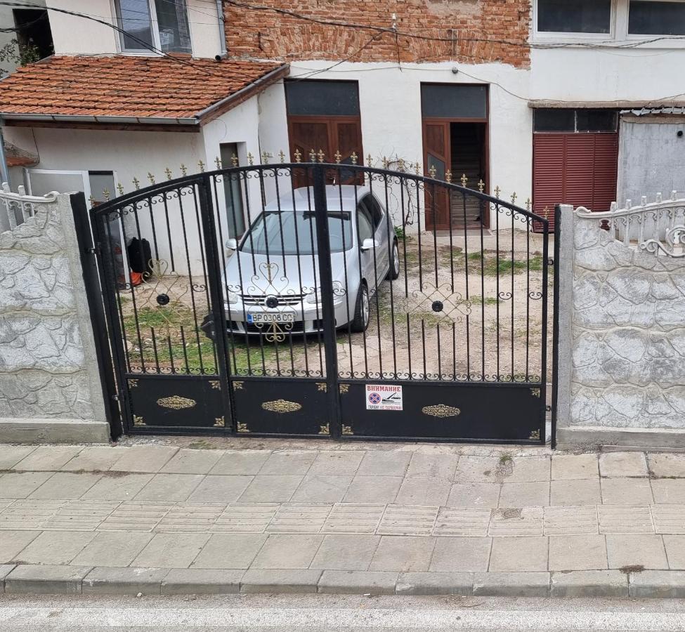 Къща За Гости -Old Style Villa Vratsa Exteriör bild